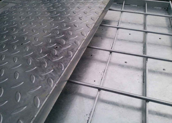 15-W-4 Compound Steel Grating / Stainless Steel Mesh Grate With Checker Plate