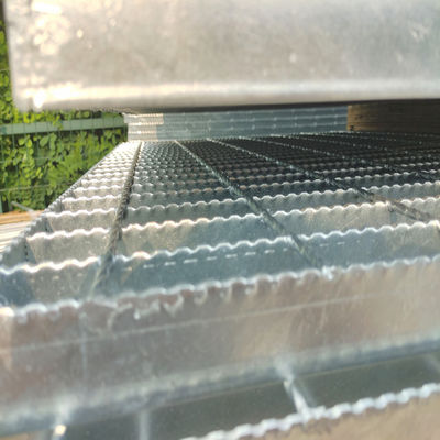 Serrated Plate Stainless Grating Galvanized Mesh Drainage Steel Grating