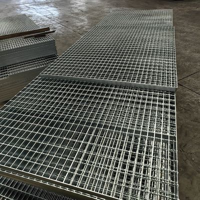 Cost-Effective Convenient Hot Dipped Galvanized Serrated Grating 30 X 5 Mm Galvanized Toothed Steel Grating