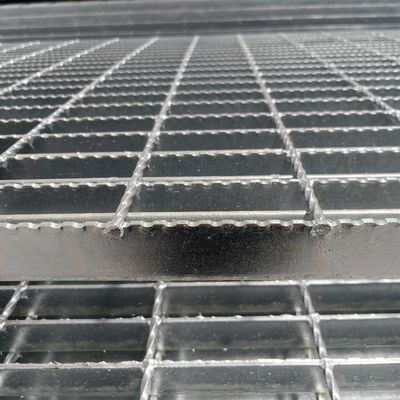 औद्योगिक ग्रेड संक्षारण प्रूफ एल्यूमीनियम ग्रिटिंग पैदल मार्ग