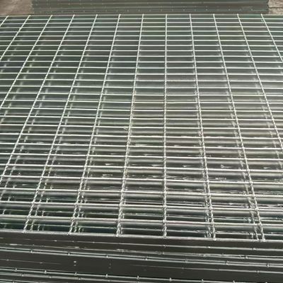 आसानी से साफ स्टील की जालीः व्यस्त क्षेत्रों के लिए स्वच्छ और कम रखरखाव
