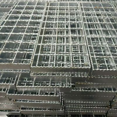 सजावटी स्टील की ग्रिटिंग्सः अपने स्थान के सौंदर्यशास्त्र को बढ़ाएं