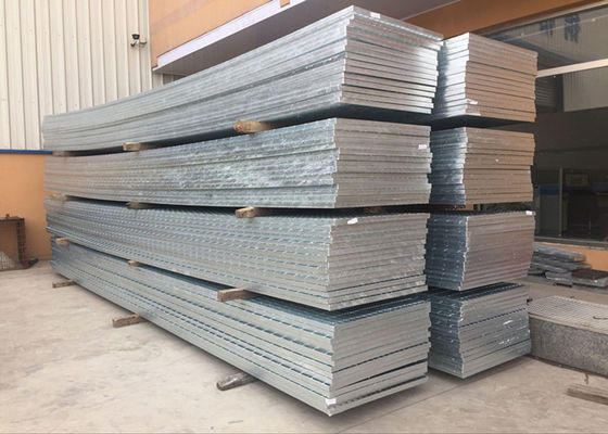 Industrial Platform Serrated Steel Grating Hot Dip Galvanized Feature